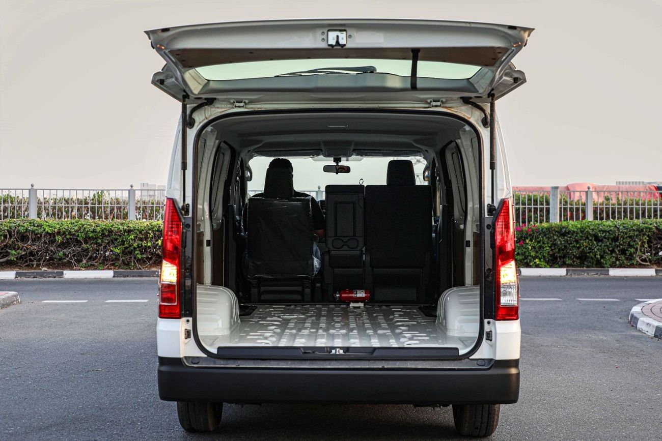 Toyota Hiace 2023 Toyota Hiace 3.5 DV P SDR - White inside Grey