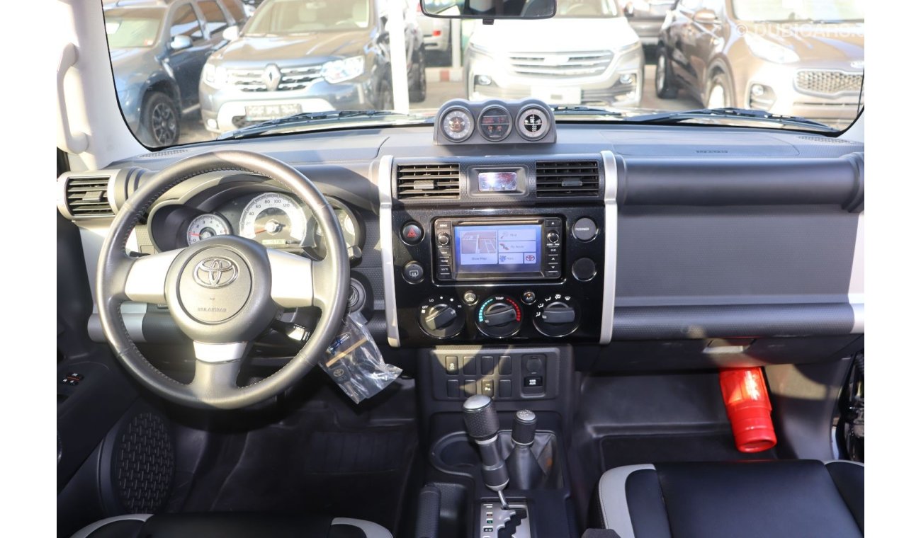 Toyota FJ Cruiser GXR Toyota FJ Cruiser GX.R | 2017 | GCC |