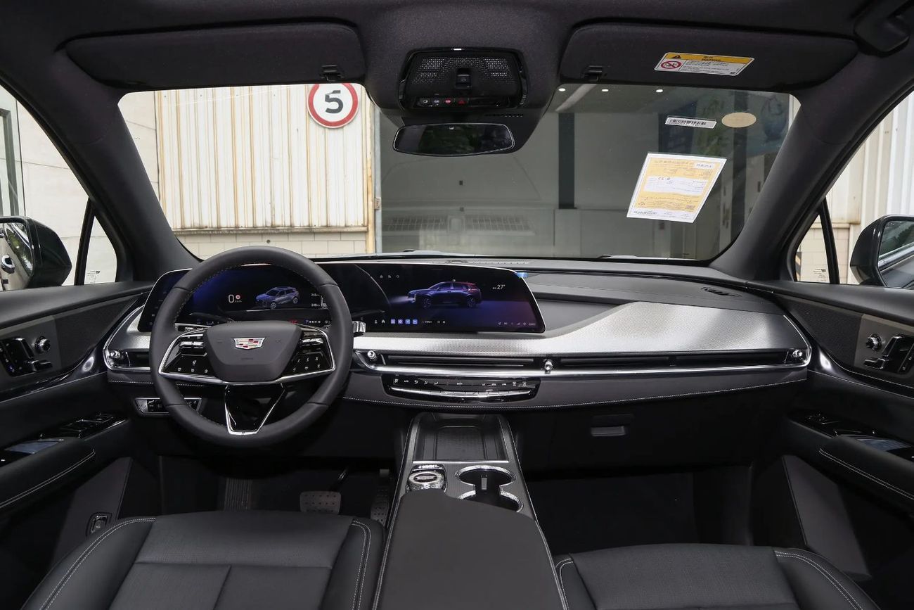 Cadillac XT5 2026 Model 28T All-Wheel Drive Luxury Edition