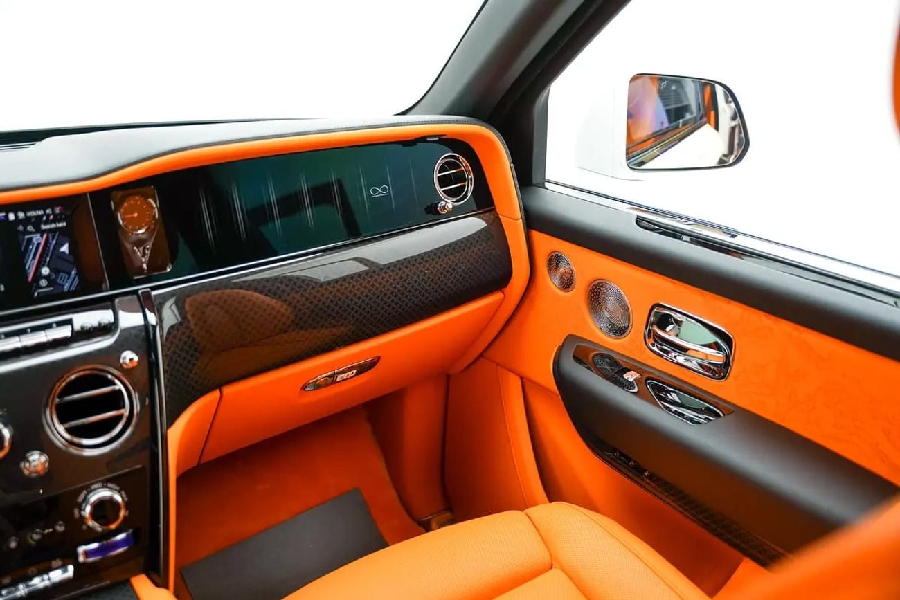 Rolls-Royce Cullinan BLACK BADGE WITH WARRANTY AND SERVICE CONTRACT