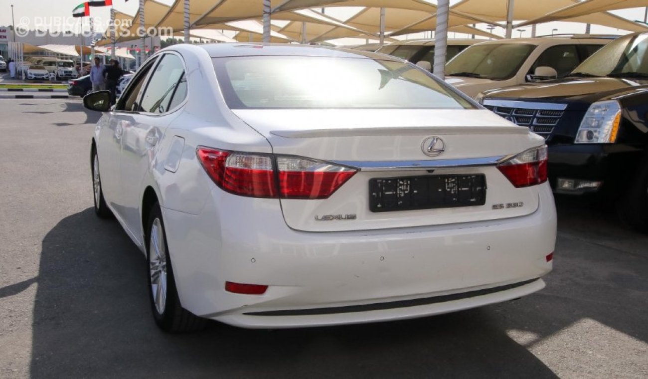 Lexus ES350