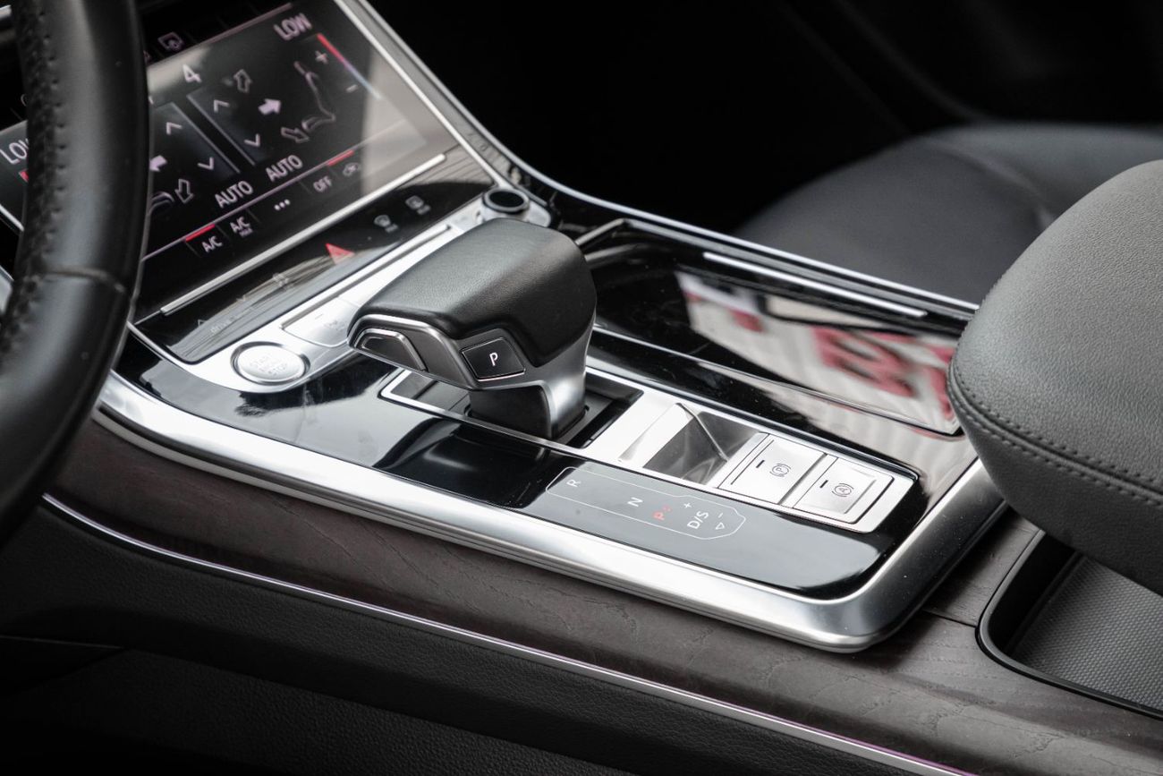 أودي Q8 55 TFSI S-Line | 3,035 P.M  | 0% Downpayment |