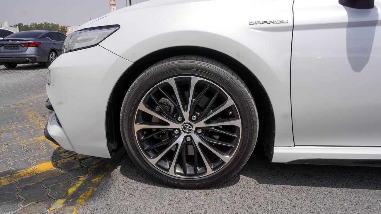 تويوتا كامري Sport V6