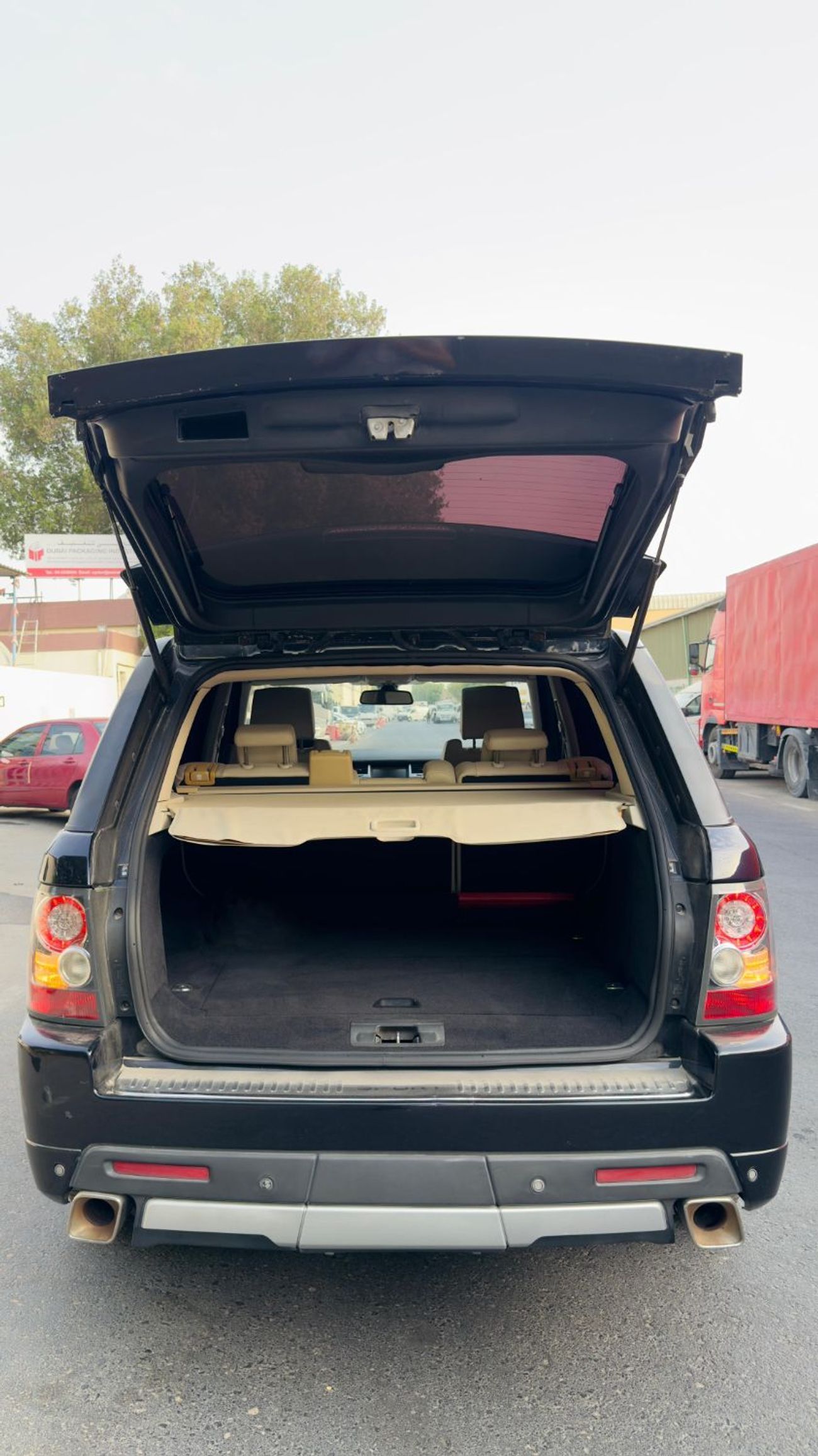 Land Rover Range Rover Sport AUTOMATIC TRANSMISSION | 4.4L PETROL ENGINE | 4WD | PREMIUM LEATHER & MEMORY SEATS | SUNROOF | COOL