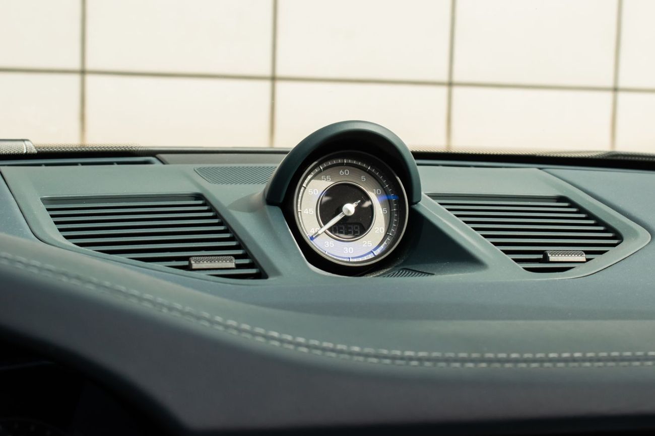 بورش 911 Turbo S 3.8L (640 HP) Convertible