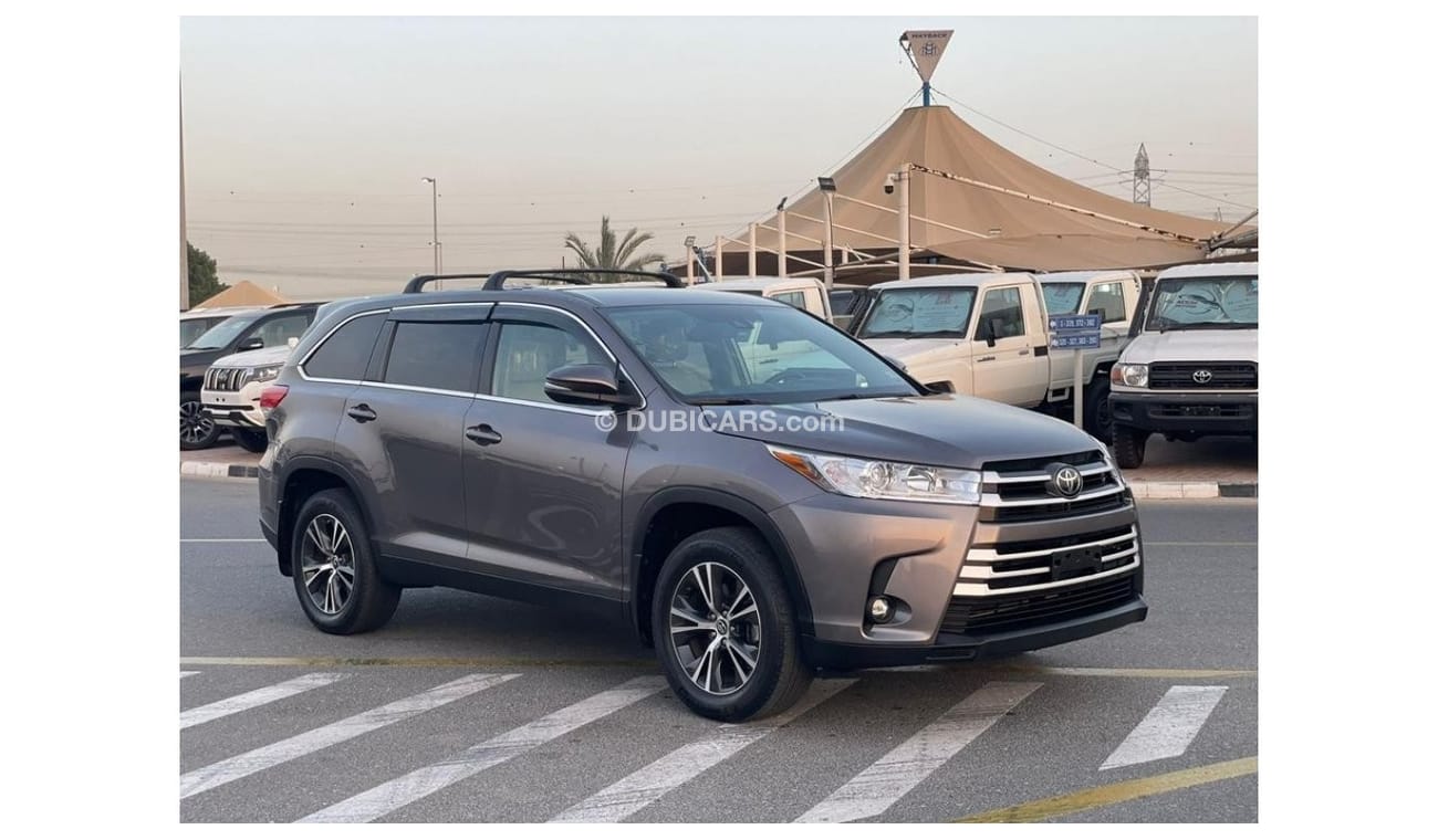 Toyota Highlander 2019 Toyota Highlander LE AWD 4X4 V6 3.5L MidOption+