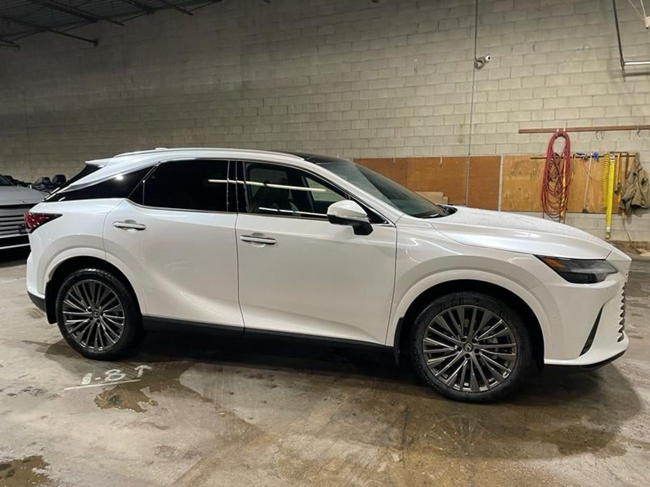 لكزس RX 350 EXECUTIVE ( Canadian spec )