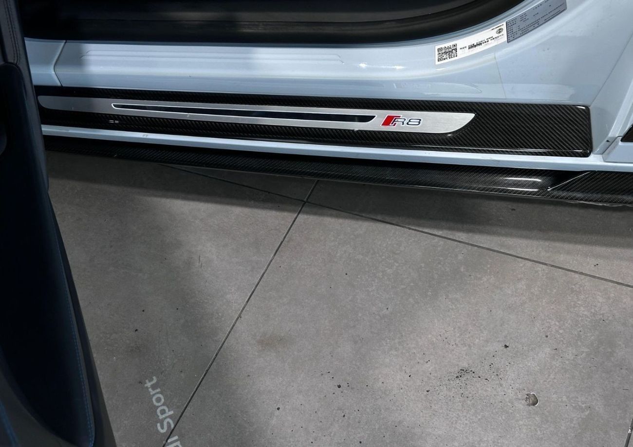 أودي R8 V10 Plus Performance parts 5.2L