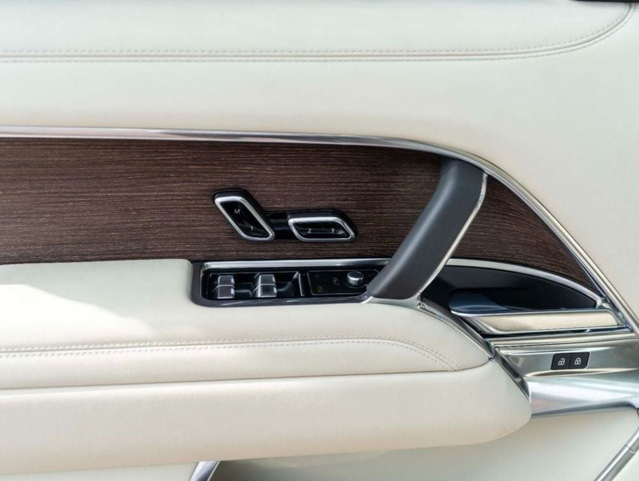 لاند روفر رينج روفر Autobiography P530 4.4L