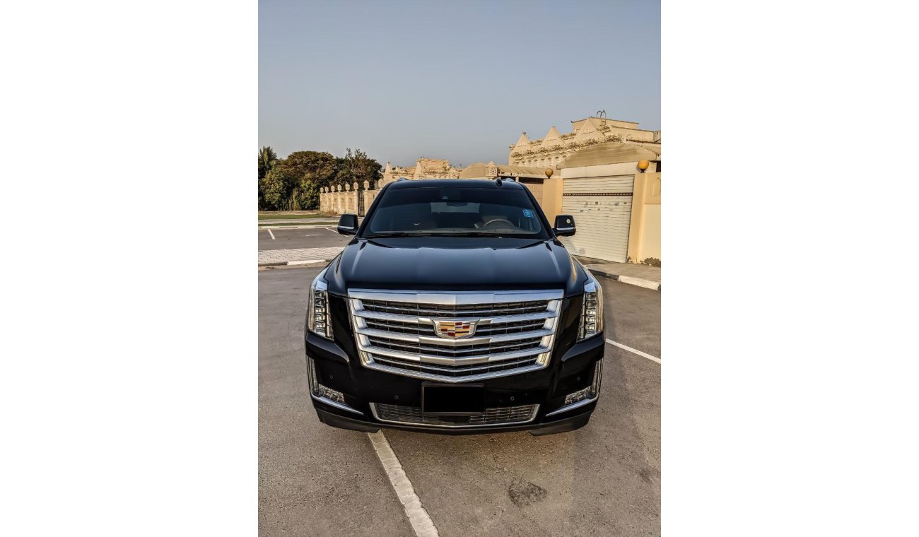 Cadillac Escalade Platinum, Full option, very clean.