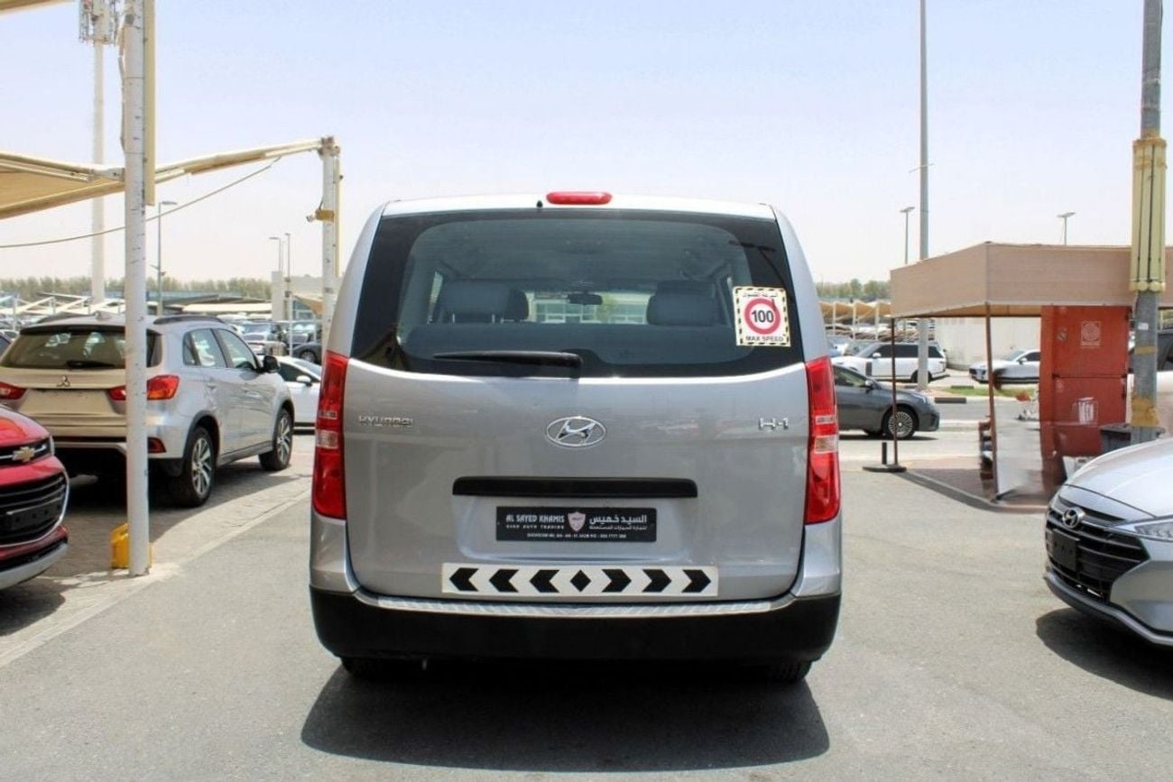 Hyundai H-1 Hyundai H1 - 2019 - GCC - Accident-Free - 2.4L  - (9 Seats) - Excellent Condition