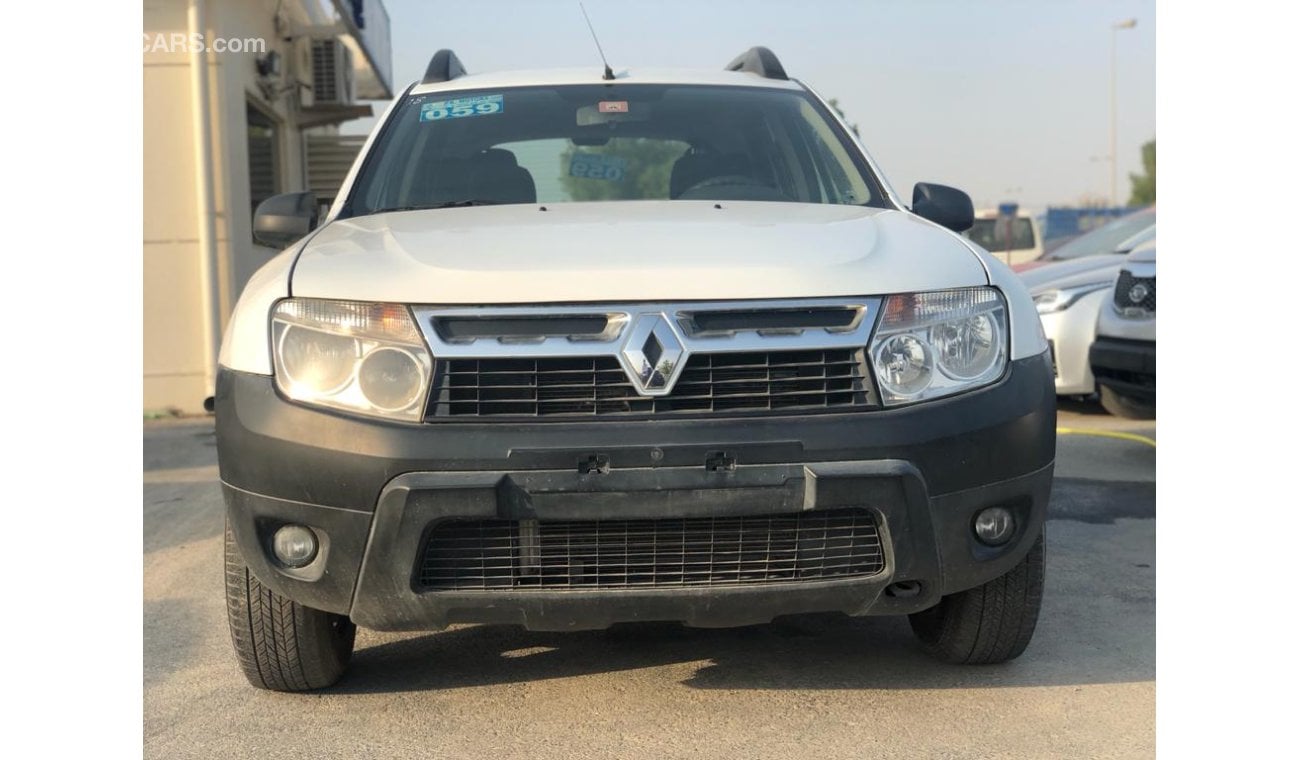 Renault Duster Clean condition, LOT-7203