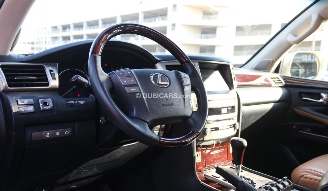 Lexus LX 570 S