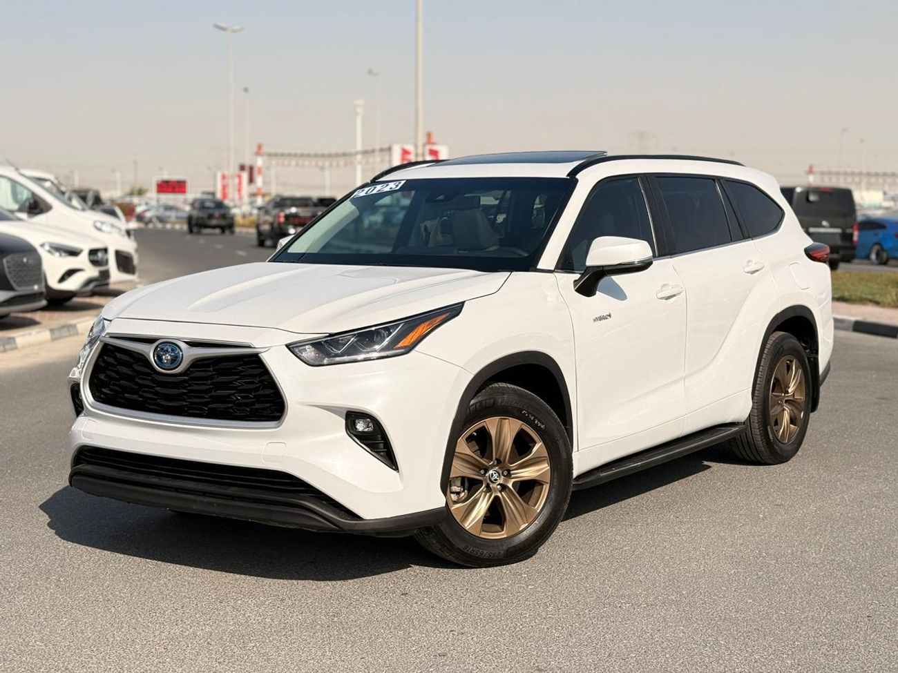 Toyota Highlander Hybrid Bronze Edition Full option 2023