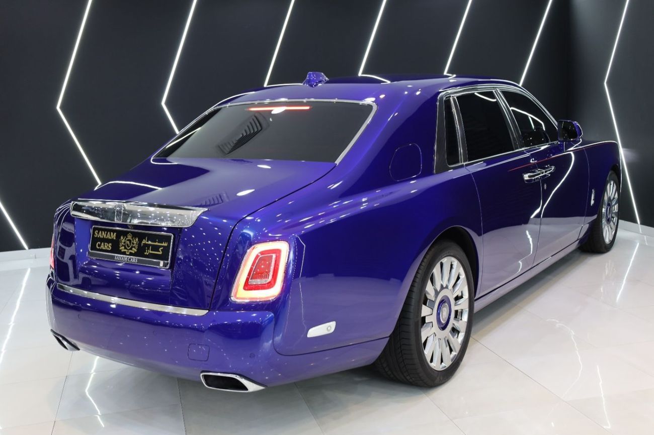 رولز رويس فانتوم Std 6.8L 2018 Phantom, Bespoke Audio, Rear-Seat Entertainment, Silver Satin Bonnet, Warranty Till 29