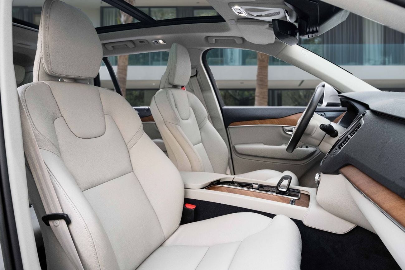 فولفو XC 90 XC90 B5 Momentum  | 2,742 P.M | 0% Downpayment | IMMACULATE! | Ramadan Offer!