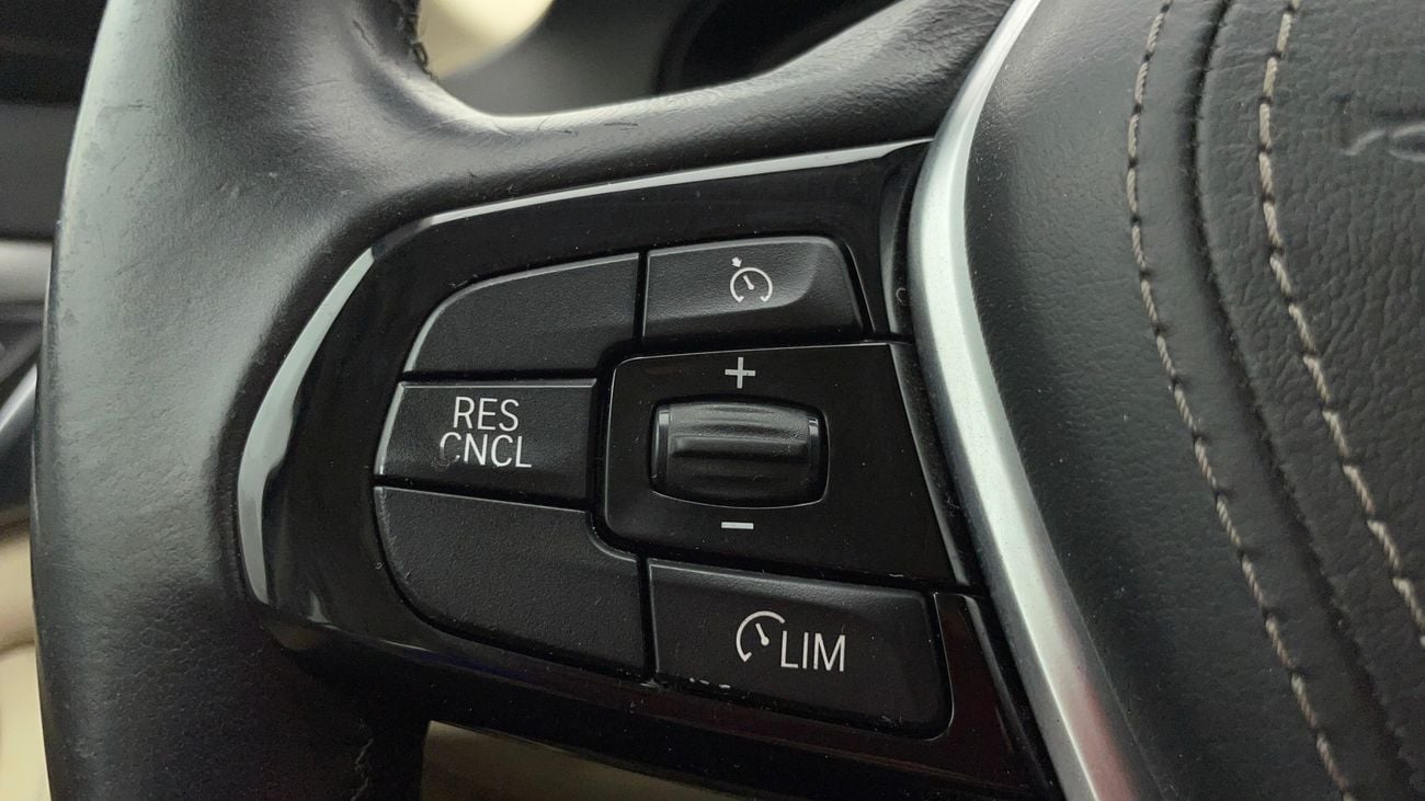 BMW 520i EXCLUSIVE 2 | Zero Down Payment | Home Test Drive