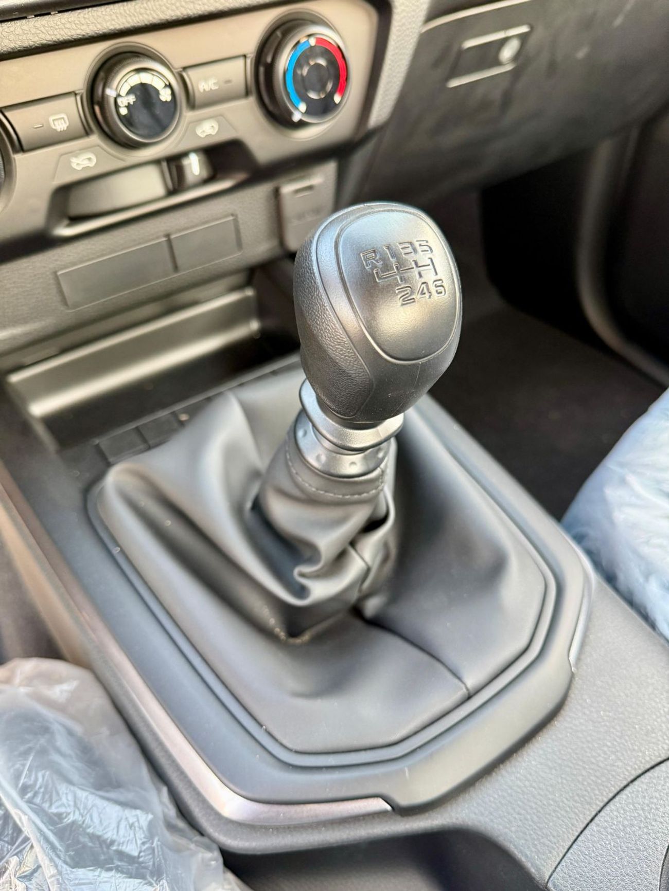 Isuzu DMax ISUZZ -D-MAX - SiNGLE CAB - 4x2 - 1.9L - DiESEL - GRAY