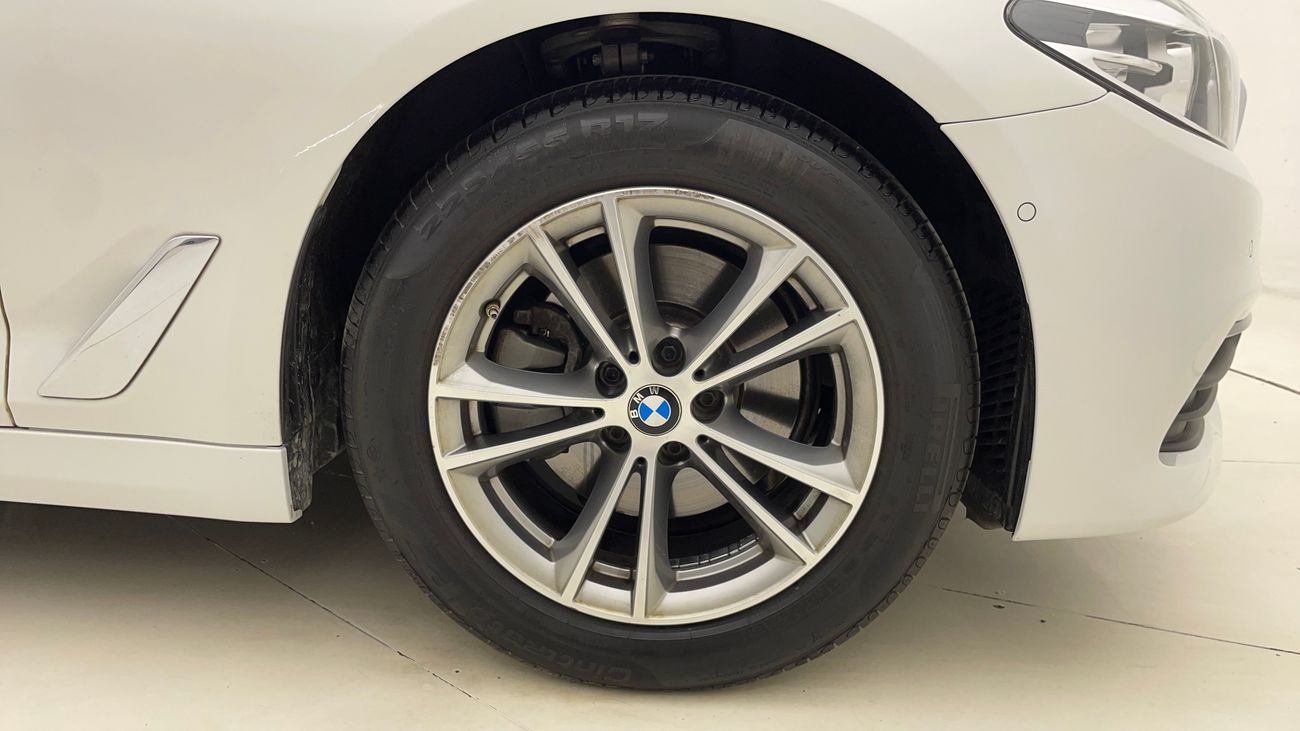 BMW 520i EXECUTIVE 1.6 | Zero Down Payment | Home Test Drive