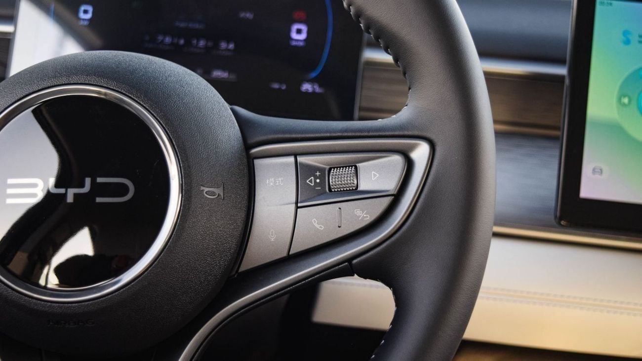 BYD Seal 05 DM-i BYD SEAL 05 DMi PLUG-IN HYBRID 55KLM EV