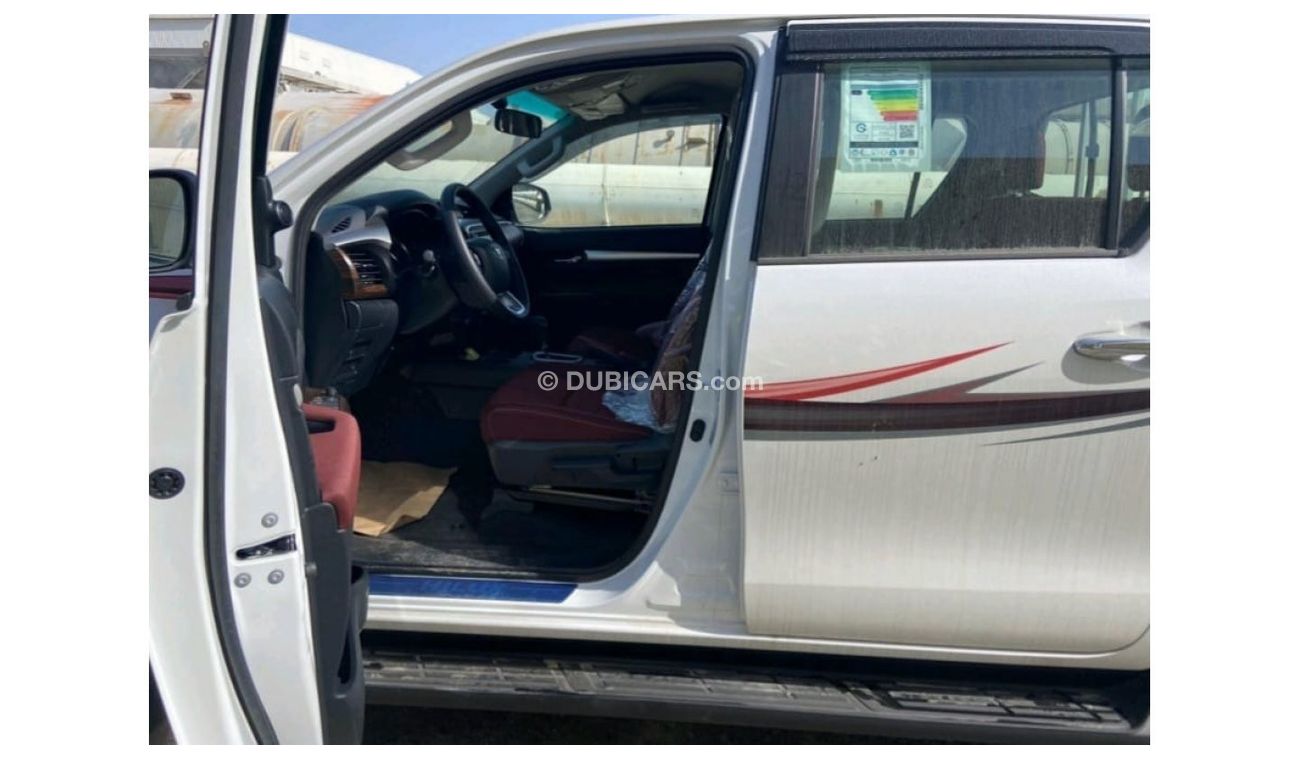 Toyota Hilux SR5 FULL OPTIONS 2.4L DIESEL A/T 4WD