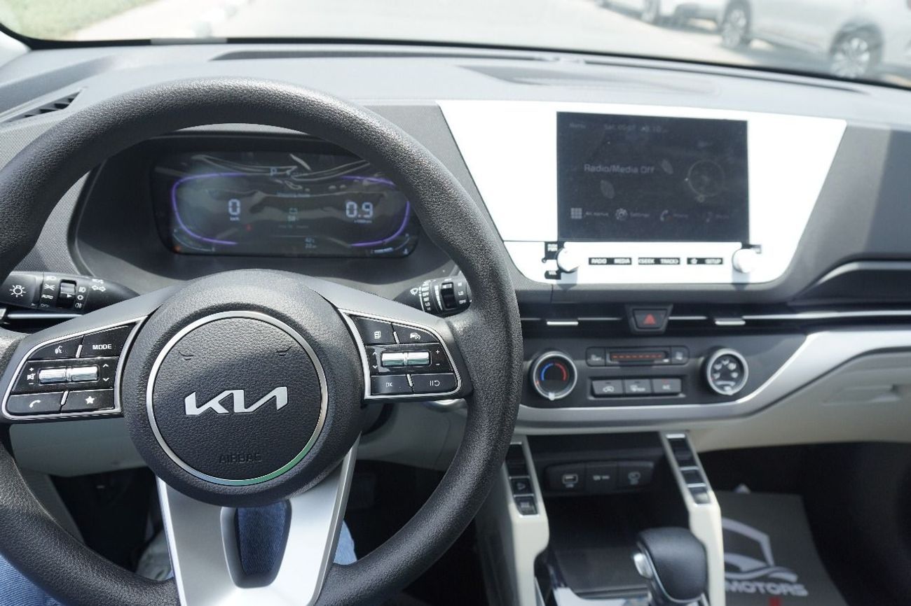 Kia Carens Kia Carens 1.5L ,7 SEATER, LEATHER SEAT, PUSH START,PARKING SENSOR, FOG LIGHTS, MODEL 2025