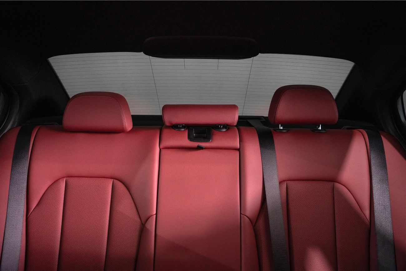 BMW 330i 2023 BMW 330i / Full Agency Service History / Warranty