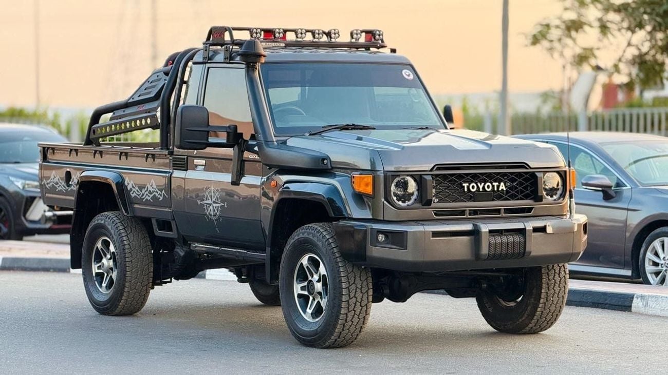 تويوتا لاند كروزر بيك آب MODIFIED TO 2025 MODEL | SINGLE CAB | MANUAL TRANSMISISON | 4.5L | RHD | SPORTS BAR