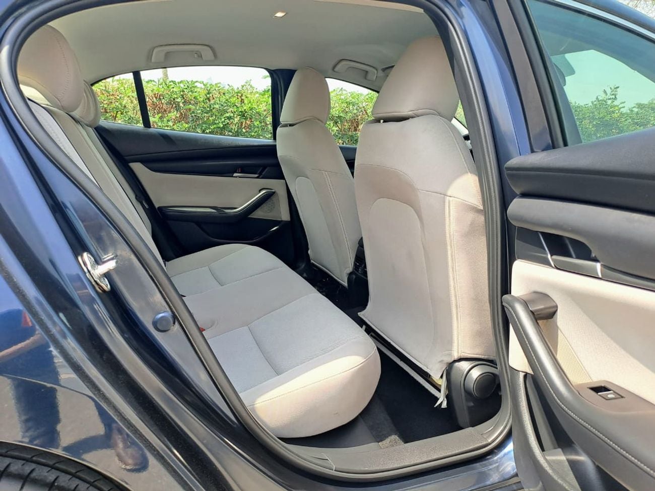 Mazda 3 Evolve 2.0L 893-MONTHLY | MAZDA 3 | 2025 MODEL | 2.0L | GCC SPECS | CRUISE CONTROL I GPS I ACCIDENT