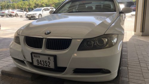 BMW 323 i