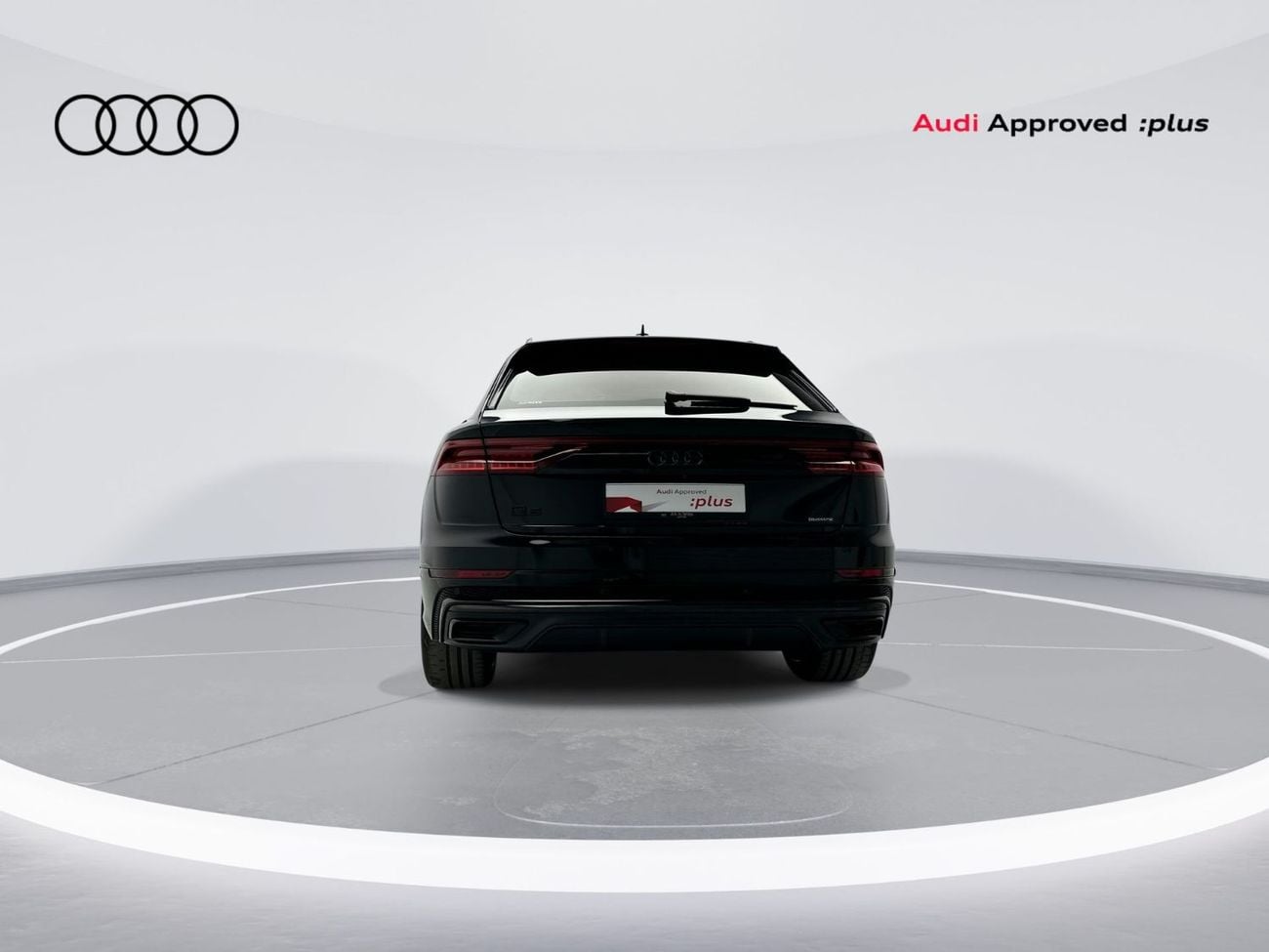 أودي Q8 55 TFSI quattro (340 HP) Crimson Red Edition (Ref# 053982)