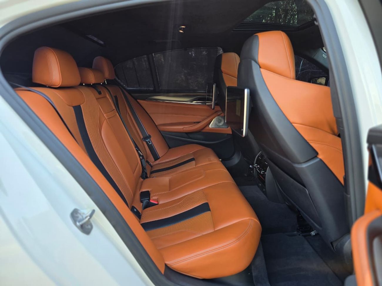 BMW M5 Std 4.4L BMW M5 2018 GCC // ORGINAL PAINT // PERFECT CONDITION // ACCIDENT FREE