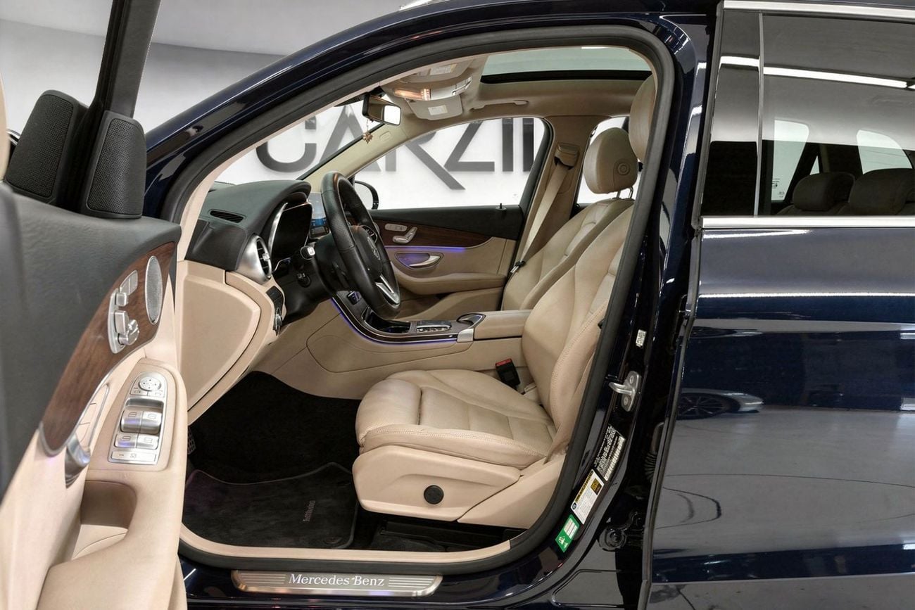 Mercedes-Benz GLC 300 4MATIC 2.0L AED 1,567 / Monthly l 0% Downpayment l Mercedes-Benz GLC 300 4MATIC