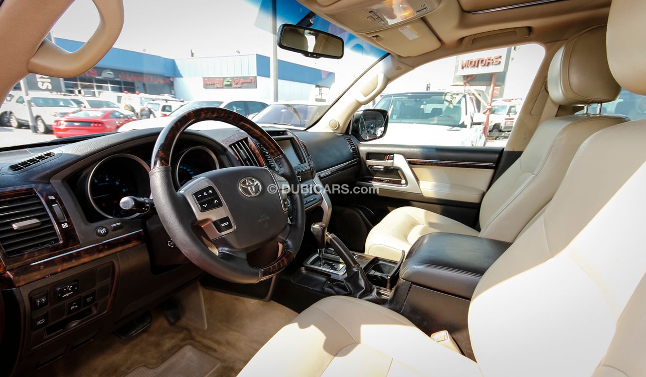 Toyota Land Cruiser VX.R  V8 5.7  60th Anniversary