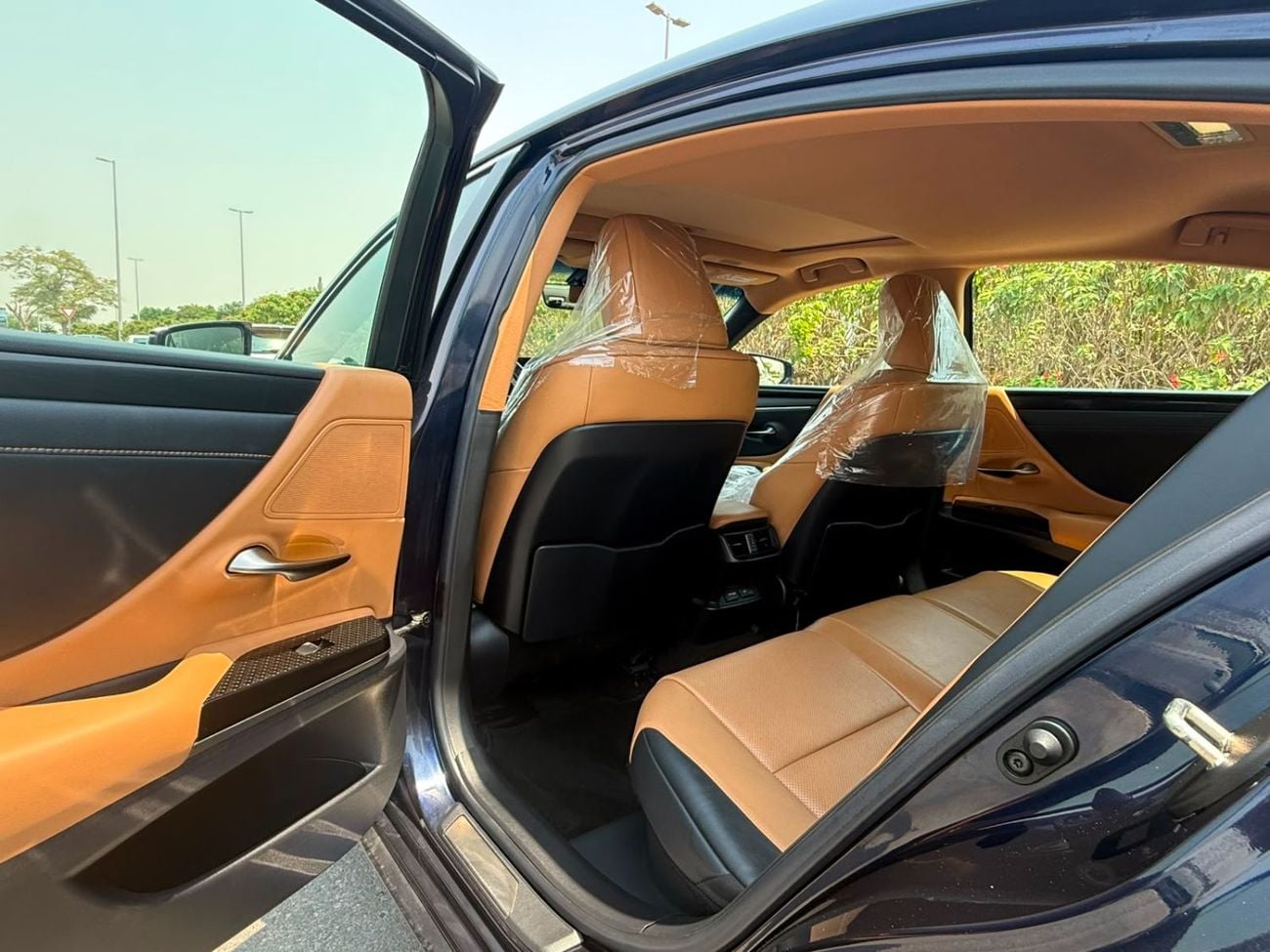 Lexus ES300h LEXUS ES 300 Hybrid 2.5L Premier Option 2023 Model