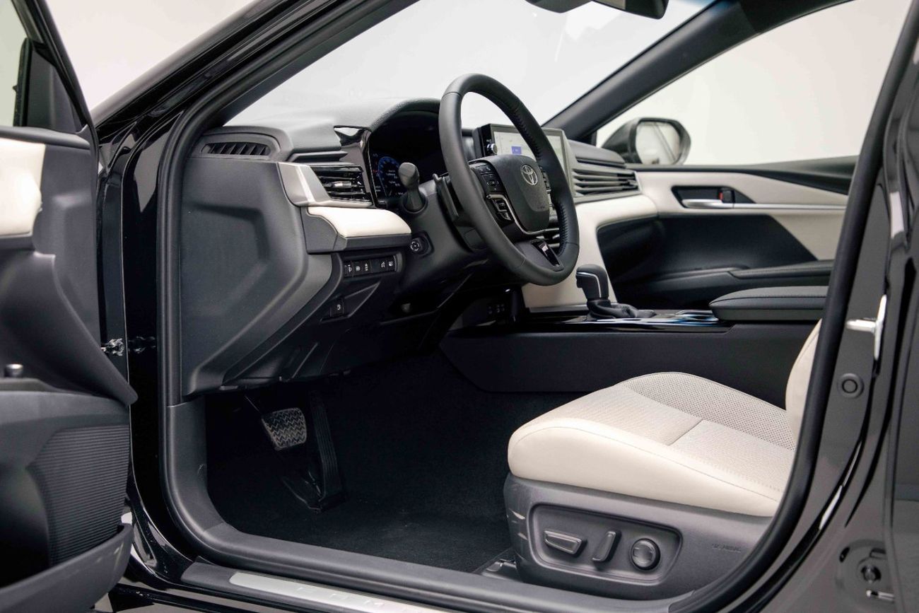 Toyota Camry GLE 2.5L - Netural Black Inside Formage  | Export Only