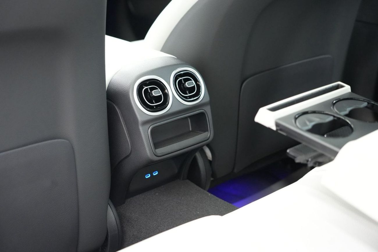 مرسيدس بنز C 200 Mercedes-Benz C 200 | 2026 GCC 0km | Agency Warranty | AMG Package