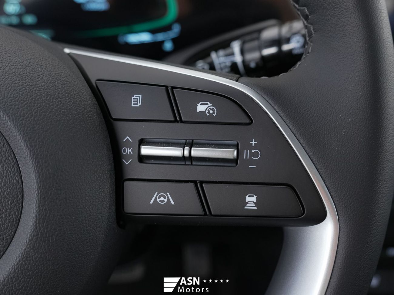 Hyundai Elantra LUX Premium 1.5L 2025 (Export Price)