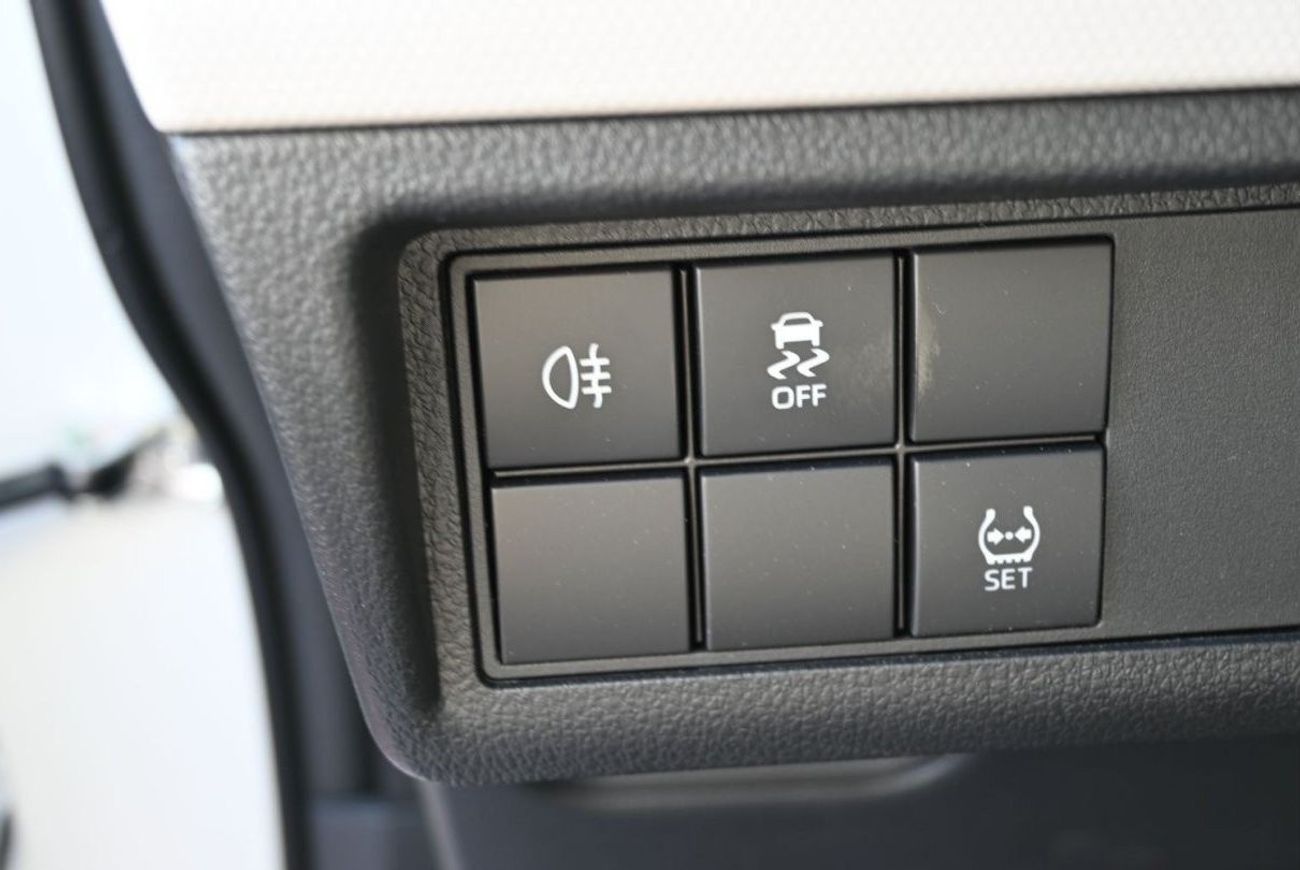 Toyota Veloz Toyota VELOZ 1.5L Petrol, FWD, SUV, 5 Doors, Push Start, Rear Parking Sensors, 7 Seater, Rear Camera