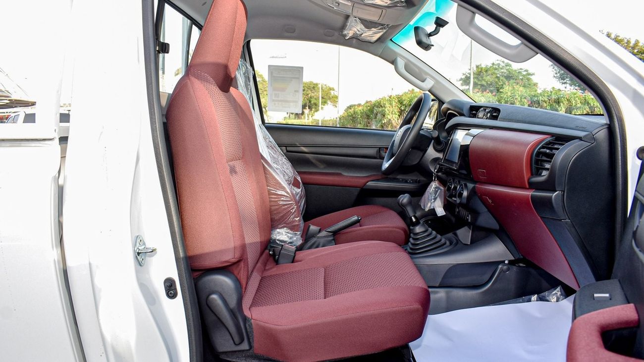 Toyota Hilux GL 2.7L Single Cabin 4WD M/T