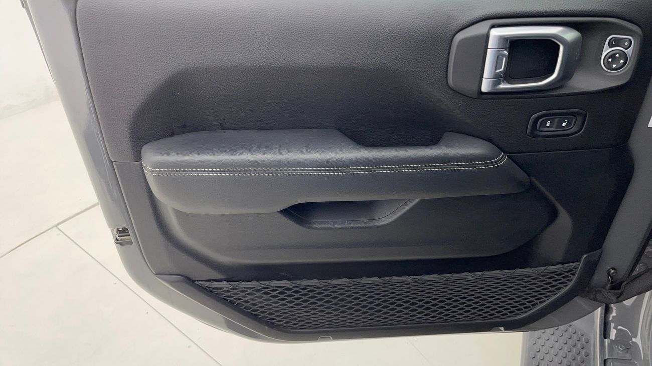 جيب رانجلر UNLIMITED SAHARA 3.6 | بدون دفعة مقدمة | اختبار القيادة في المنزل