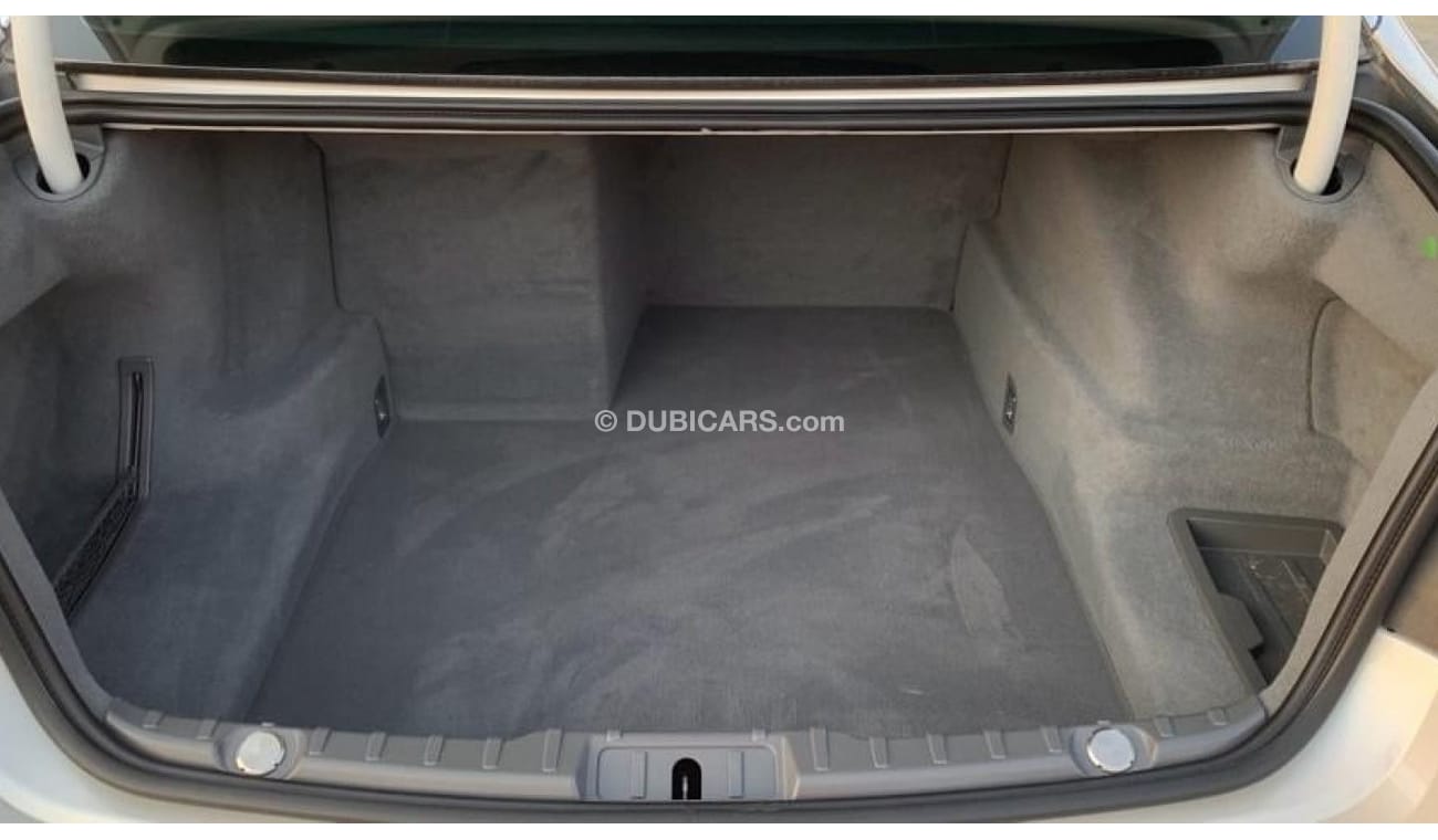 بي أم دبليو 750Li اكسكلوسيف