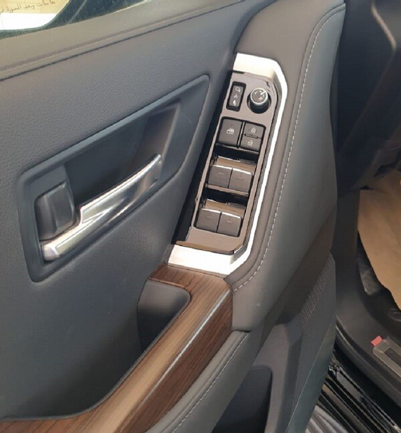 Toyota Land Cruiser LC300 3.3L TT VXR - V6 (DIESEL)