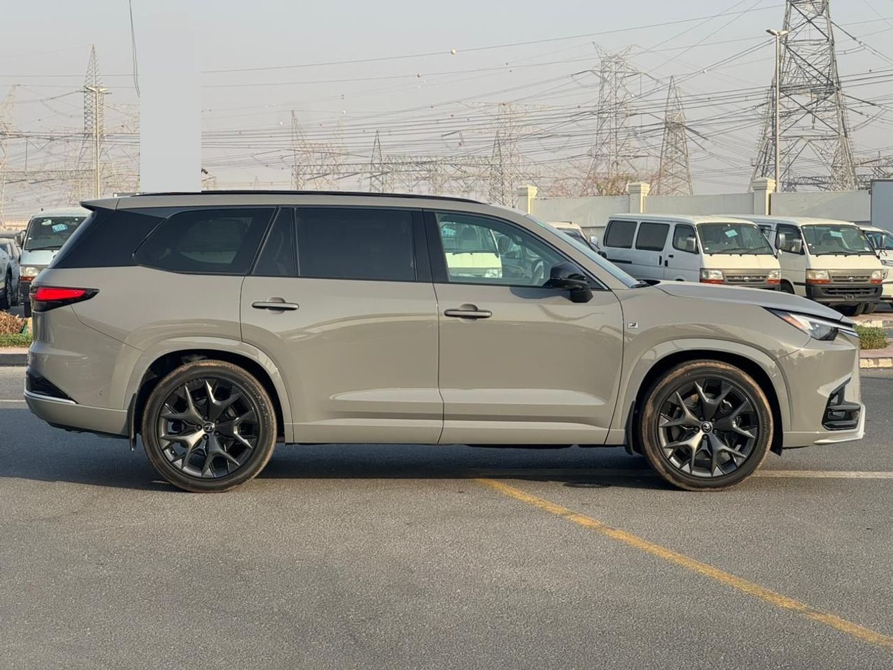 Lexus TX 500h 2025 Lexus TX 500H 2.4L Turbo In-Line Hybrid F Sport 3,  Nardo Grey/Black, Canadian Spec