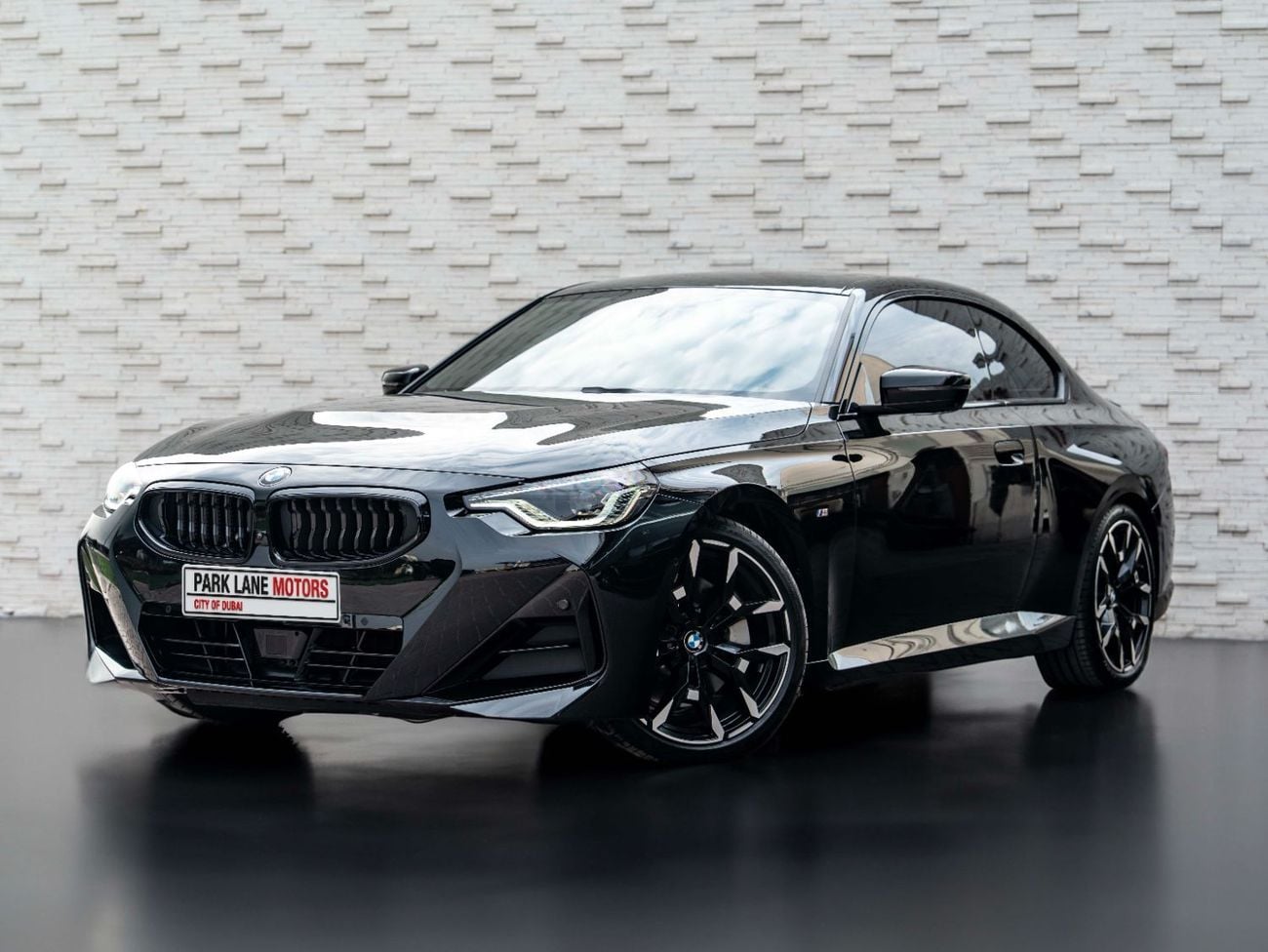 BMW 230i - фото 1