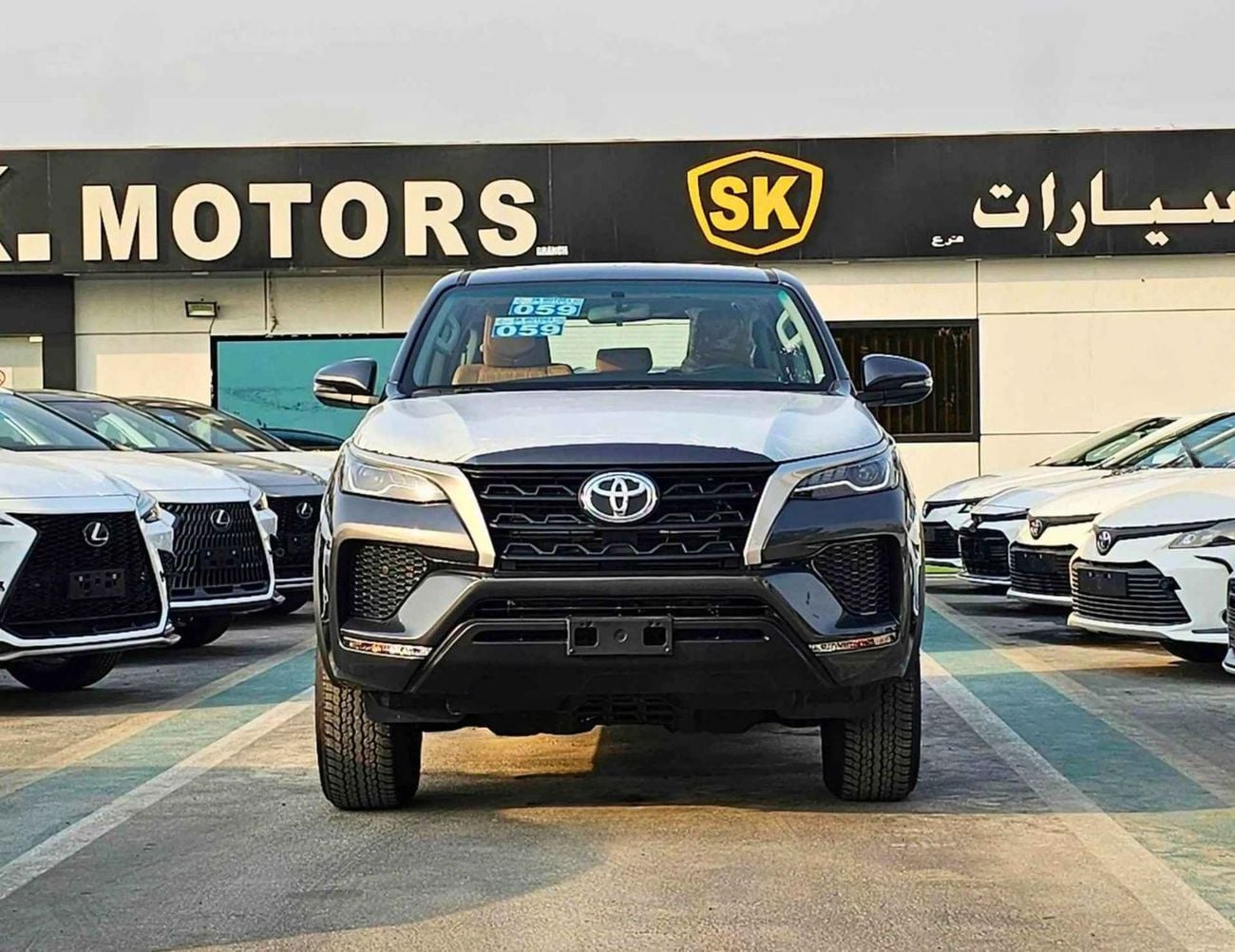 Toyota Fortuner 2.4L V4 DIESEL / MANUAL A.C / DIFF LOCK / OVER FENDER / MID OPTION 4WD (CODE # FD24B)