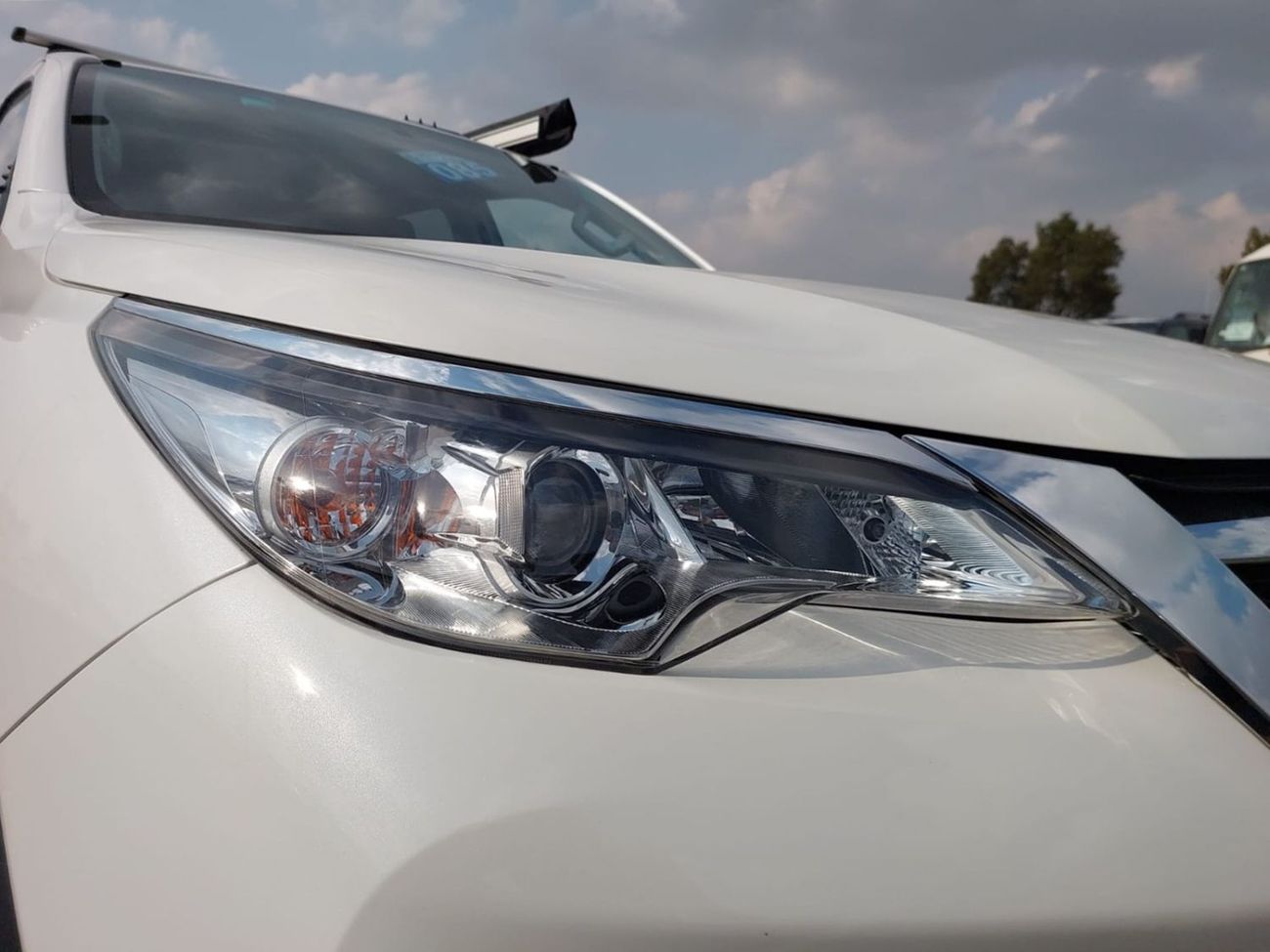 Toyota Fortuner TOYOTA FORTUNER SUV RHD 2019 MODEL 2.8 L DIESEL AUTOMATIC(PM10081)