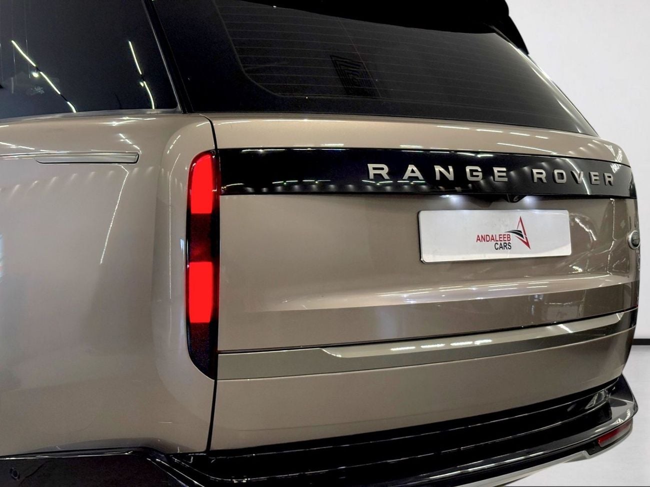 Land Rover Range Rover HSE P530 RANGE ROVER HSE P530 | AGENCY WARRANTY & FULL SERVICE HISTORY | 2023 | GCC SPECS
