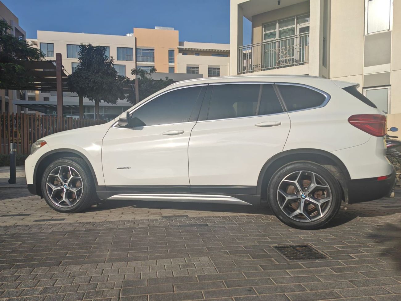 BMW X1 xDrive 28i 2.0L