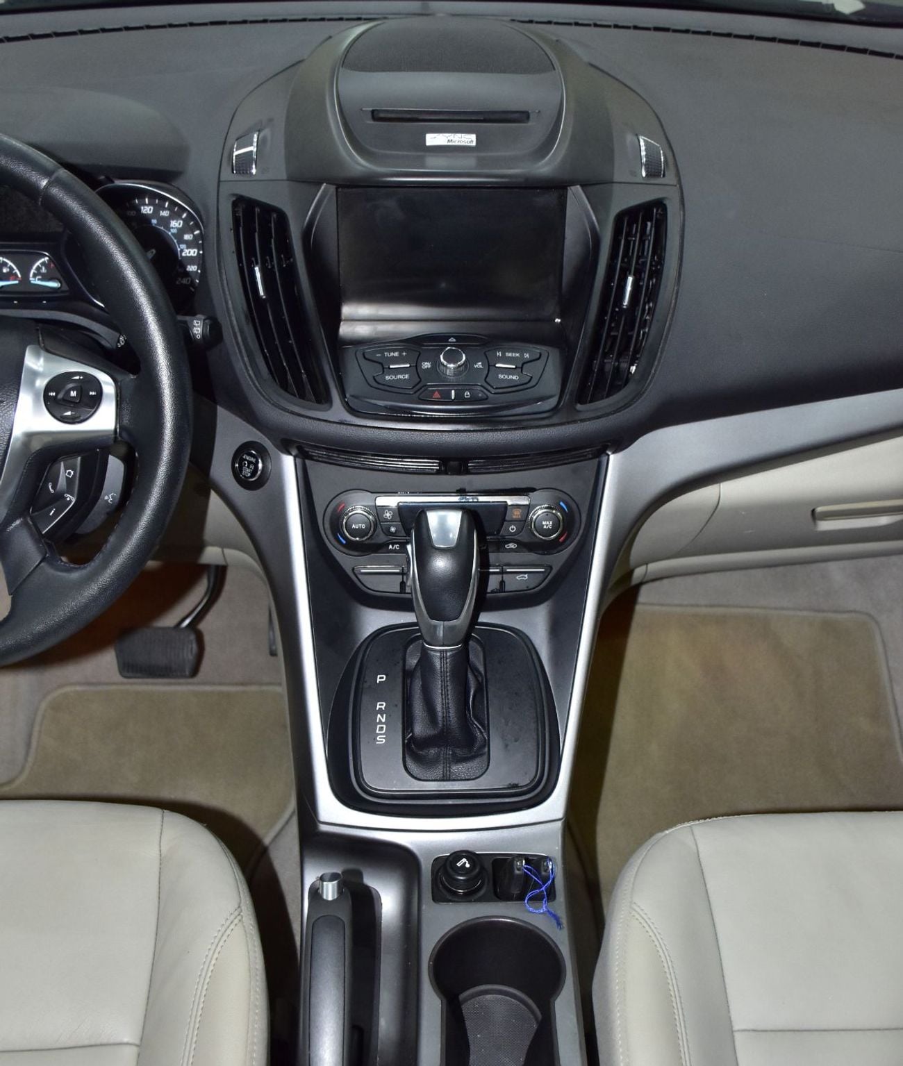 فورد إيسكاب EXCELLENT DEAL for our Ford Escape SE ( 2014 Model ) in Blue Color GCC Specs